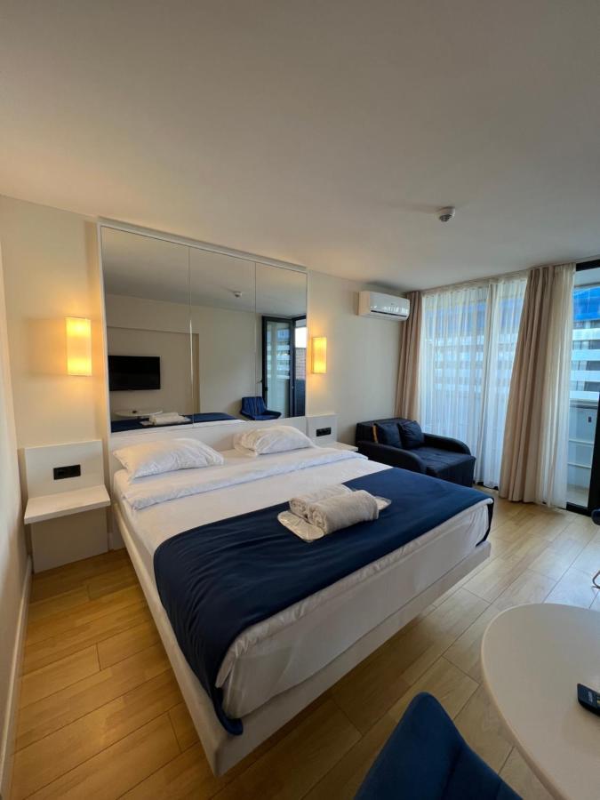 Orbi City Aparthotel Black Sea View Batumi Exterior photo