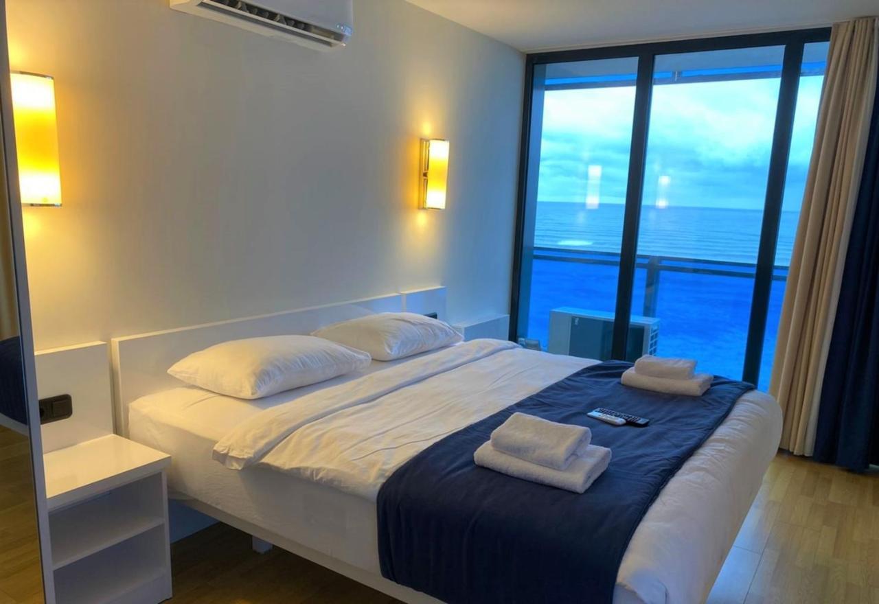 Orbi City Aparthotel Black Sea View Batumi Exterior photo